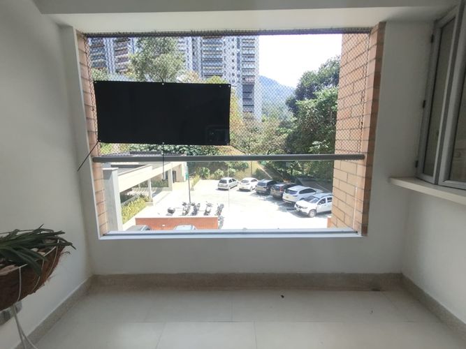 Apartamento de 2 alcobas en arriendo en Loma Del Escobero, Envigado, 92 m² · foto 6 de 14