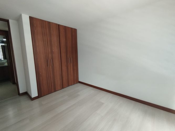 Apartamento de 2 alcobas en arriendo en Loma Del Escobero, Envigado, 92 m² · foto 9 de 14