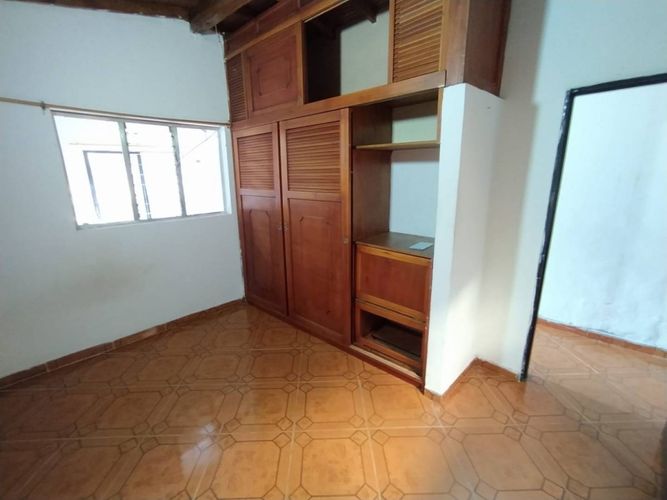 Edificio en venta en Manrique Central, Medellín, 272 m² · foto 9 de 10