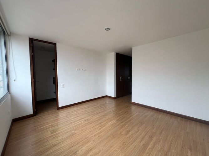 Apartamento de 3 alcobas en arriendo en Cumbres, Envigado, 102 m² · foto 9 de 17
