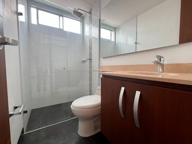 Apartamento de 3 alcobas en arriendo en Cumbres, Envigado, 102 m² · foto 16 de 17
