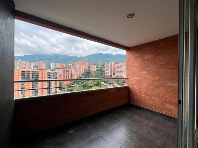 Apartamento de 3 alcobas en arriendo en Cumbres, Envigado, 102 m² · foto 17 de 17