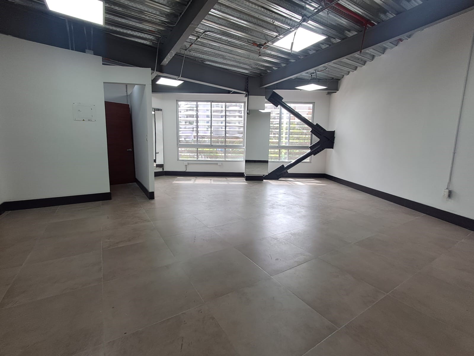 Office for rent in San jose sur, Pereira