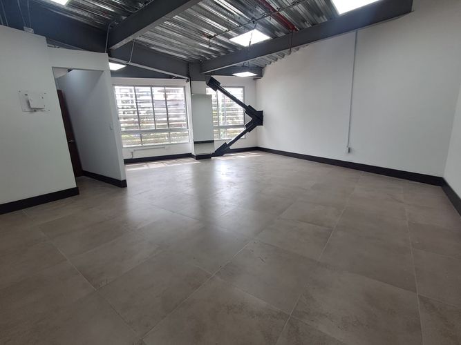 Oficina en arriendo en San Jose Sur, Pereira, 50 m² · foto 3 de 9