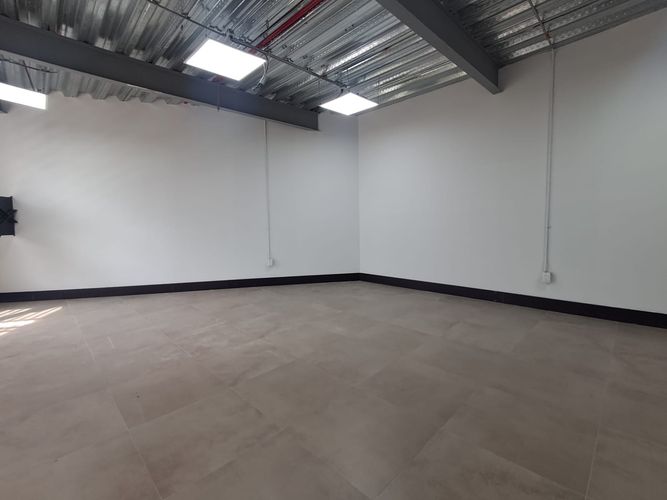 Oficina en arriendo en San Jose Sur, Pereira, 50 m² · foto 5 de 9
