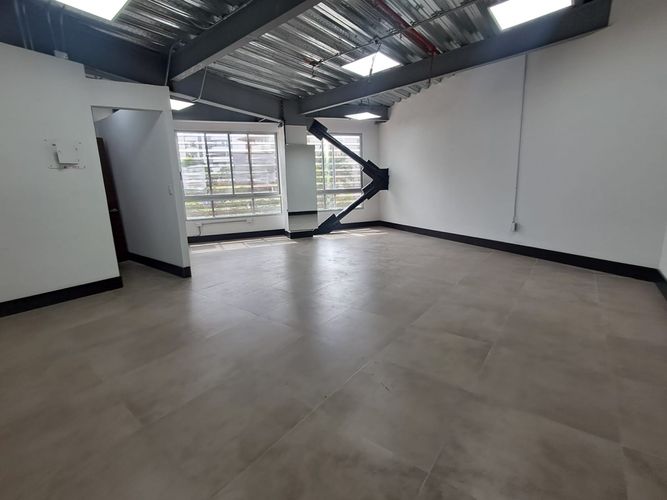 Oficina en arriendo en San Jose Sur, Pereira, 50 m² · foto 6 de 9