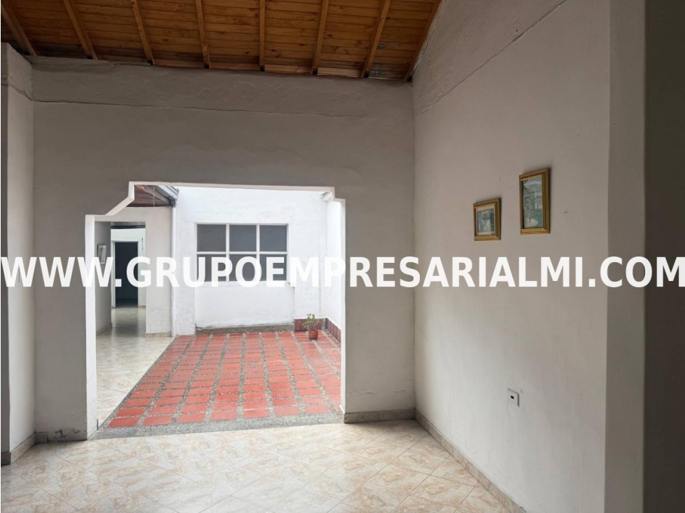 Apartaestudio en venta en Laureles, Medellín 2