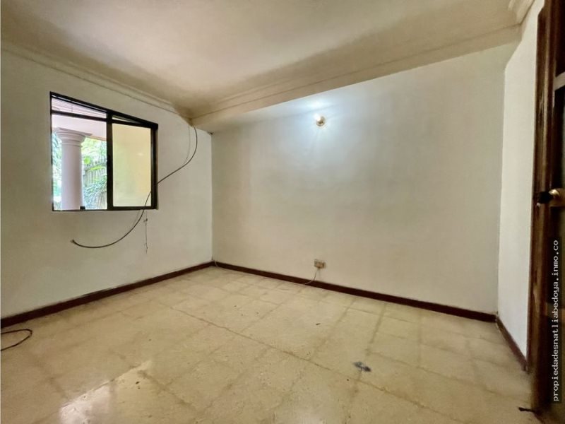 Apartamento de 5 alcobas en venta en El Diamante No. 2, Medellín, 283 m² · foto 7 de 13