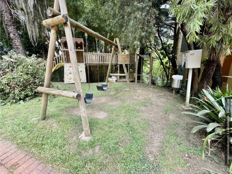 Apartamento de 5 alcobas en venta en El Diamante No. 2, Medellín, 283 m² · foto 11 de 13