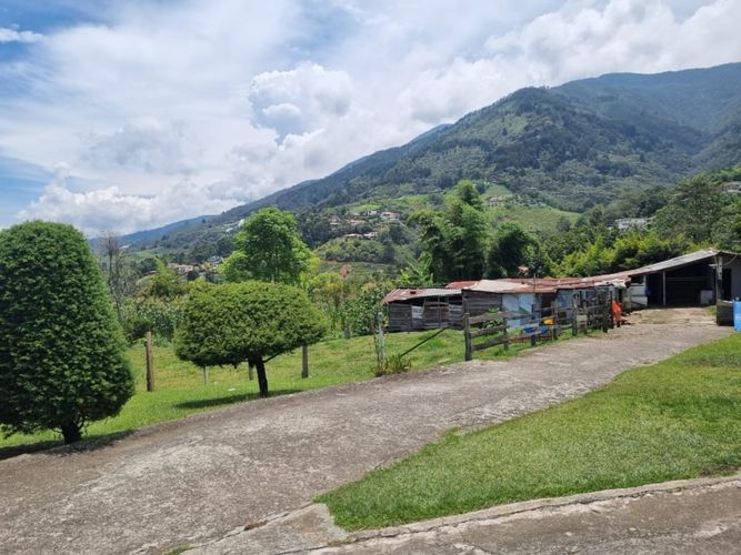 Finca en venta en San Antonio De Prado, Medellín, 120 m² · foto 2 de 19