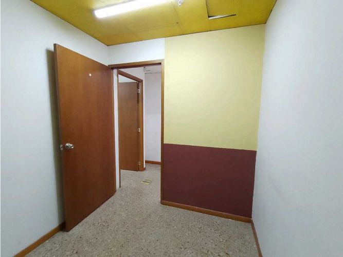 Oficina en arriendo en La Candelaria, Medellín, 77 m² · foto 12 de 12