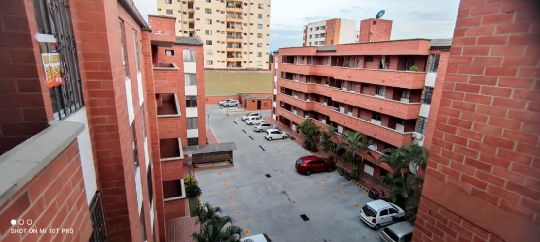 Apartamento de 3 alcobas en venta en Santa Anita, Cali, 73 m² · foto 4 de 19