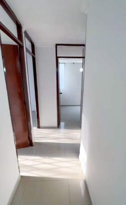 Apartamento de 3 alcobas en venta en Lourdes, Cali, 60 m² · foto 13 de 15