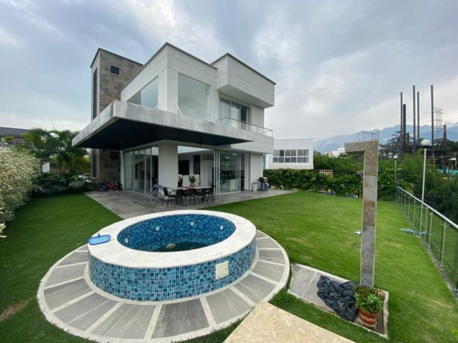 Casa de 4 alcobas en venta en Pance, Cali, 324 m² · foto 1 de 21