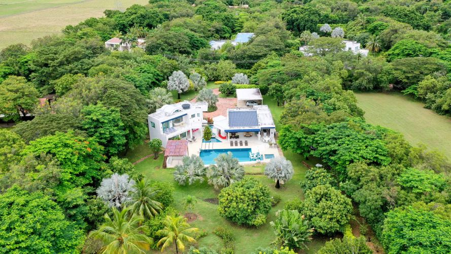 Casa de 4 alcobas en venta en Piamonte, Girardot, 429 m² · foto 4 de 24