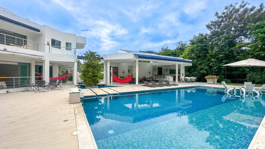 Casa de 4 alcobas en venta en Piamonte, Girardot, 429 m² · foto 6 de 24