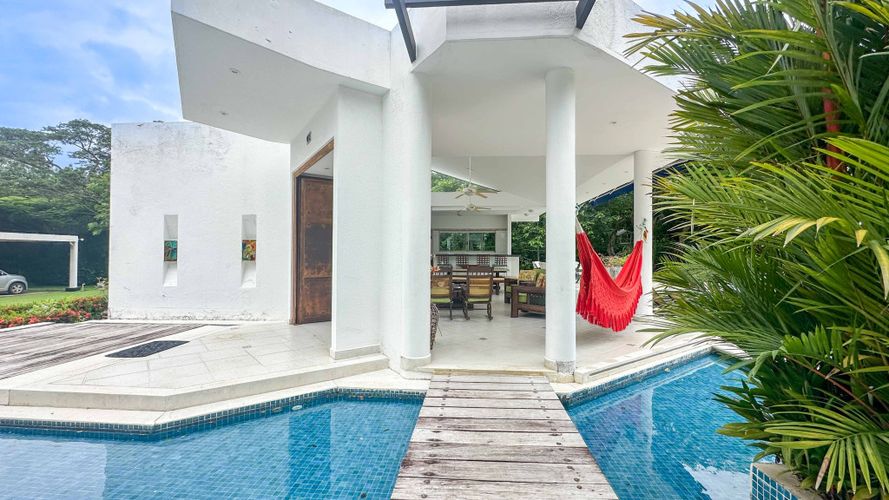 Casa de 4 alcobas en venta en Piamonte, Girardot, 429 m² · foto 10 de 24