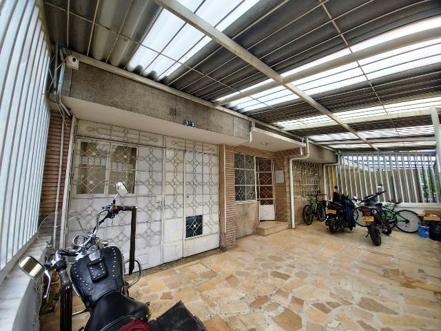 Casa en venta en La Soledad, Bogotá · foto 3 de 24