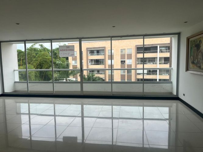 Apartamento de 3 alcobas en venta en Pance, Cali, 213 m² · foto 2 de 18