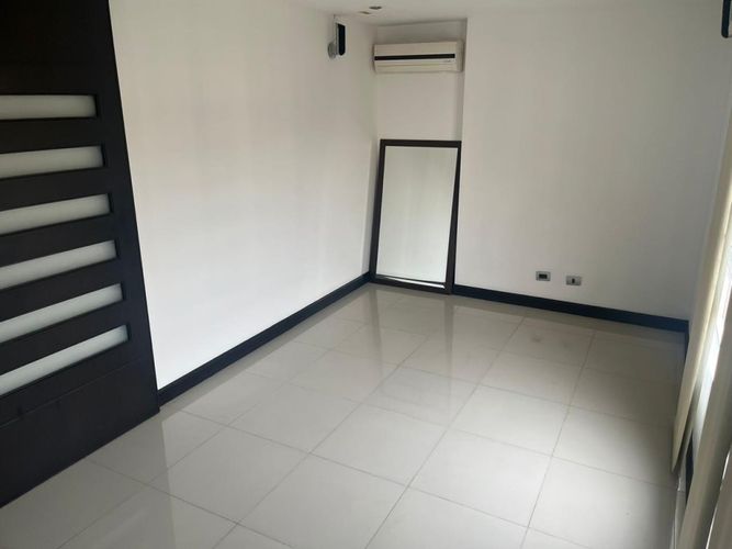 Apartamento de 3 alcobas en venta en Pance, Cali, 213 m² · foto 3 de 18