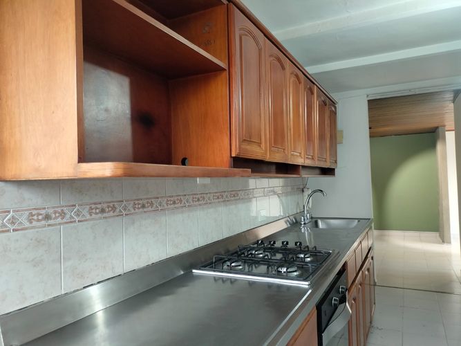 Apartamento en venta en El Poblado, Medellín · foto 5 de 18