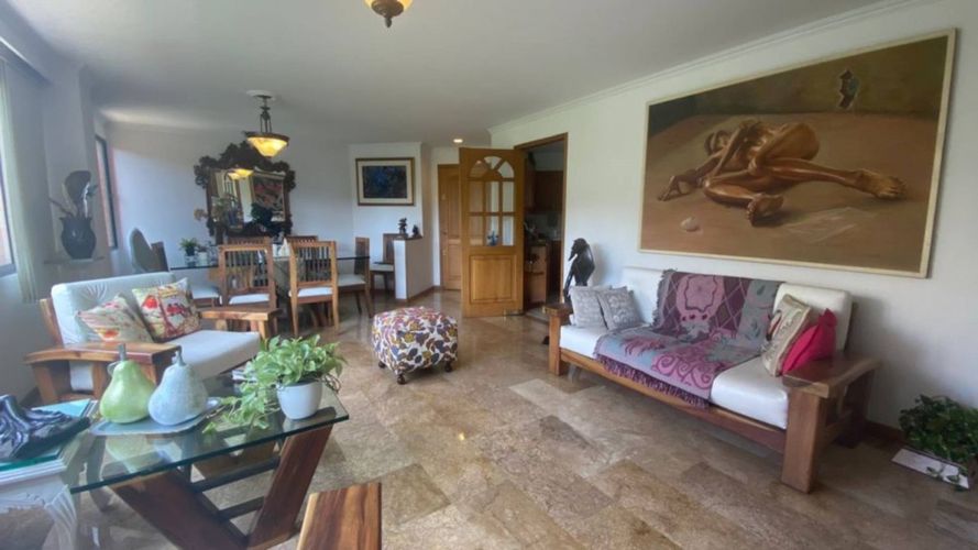 Apartamento de 3 alcobas en venta en Las Lomas, Medellín, 123 m² · foto 2 de 14