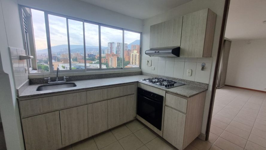 Apartamento de 3 alcobas en arriendo en Santa María De Los Ángeles, Medellín, 81 m² · foto 2 de 23