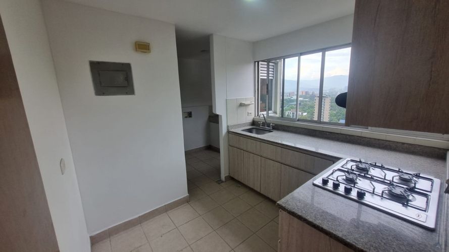 Apartamento de 3 alcobas en arriendo en Santa María De Los Ángeles, Medellín, 81 m² · foto 3 de 23