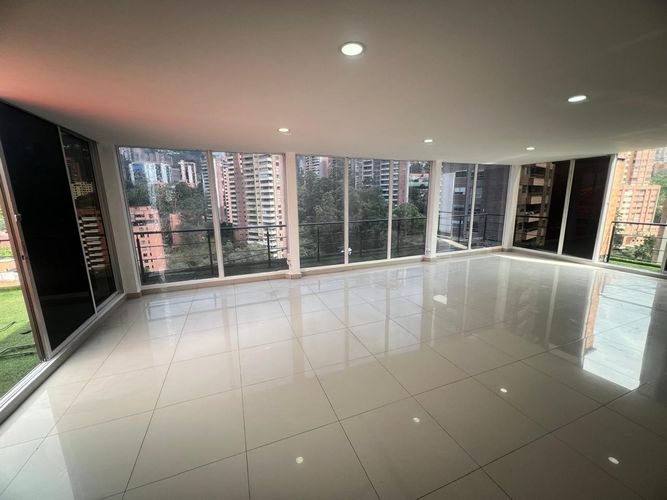 Oficina en arriendo en El Poblado, Medellín, 105 m² · foto 8 de 13