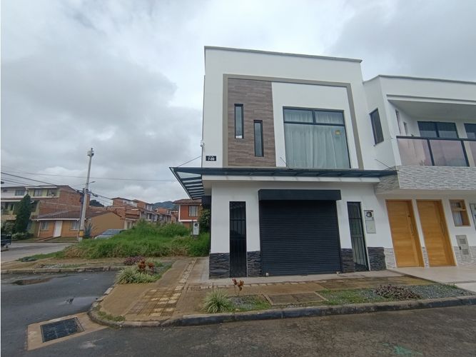 Local en arriendo en El Tambo, La Ceja, 114 m² · foto 2 de 23