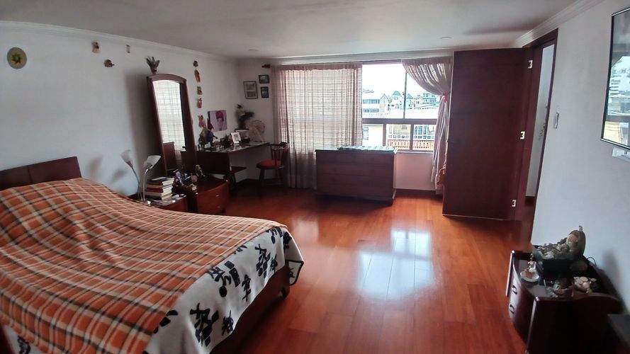 Casa de 8 alcobas en venta en El Encanto, Bogotá, 531 m² · foto 13 de 24