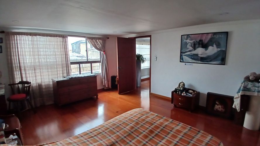 Casa de 8 alcobas en venta en El Encanto, Bogotá, 531 m² · foto 16 de 24