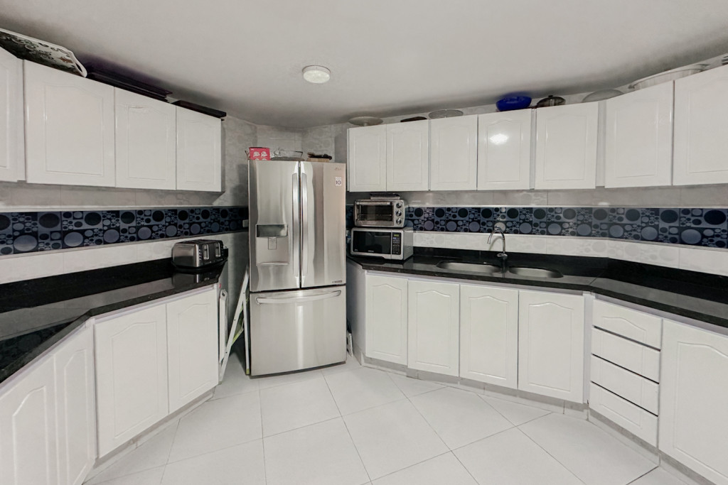 Apartamento en venta en Los Rosales, Bogotá · foto 4 de 22