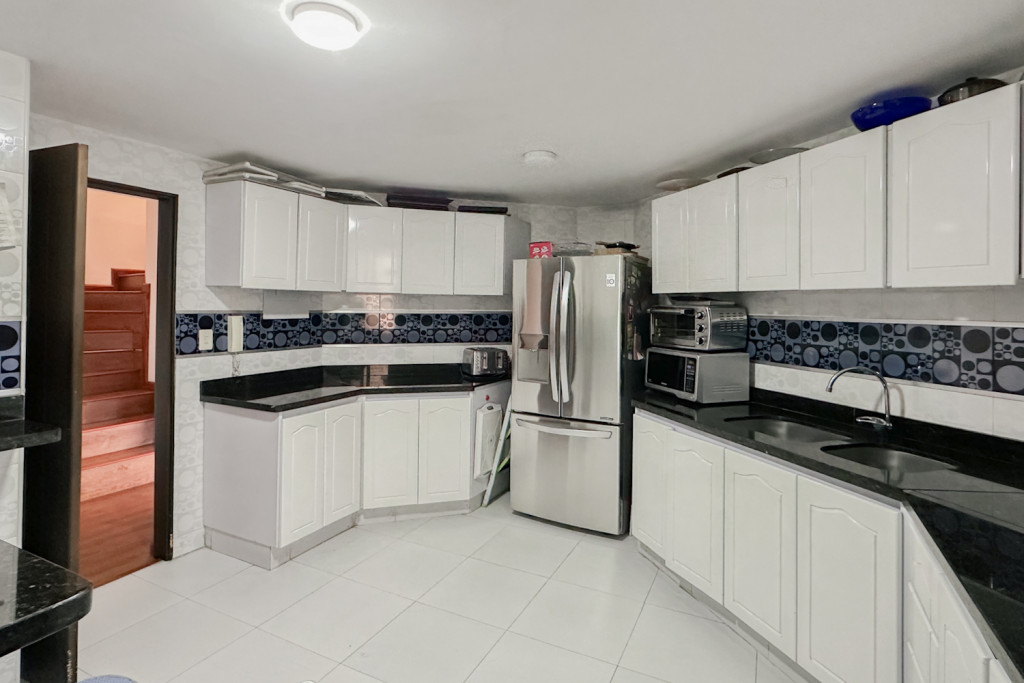 Apartamento en venta en Los Rosales, Bogotá · foto 6 de 22