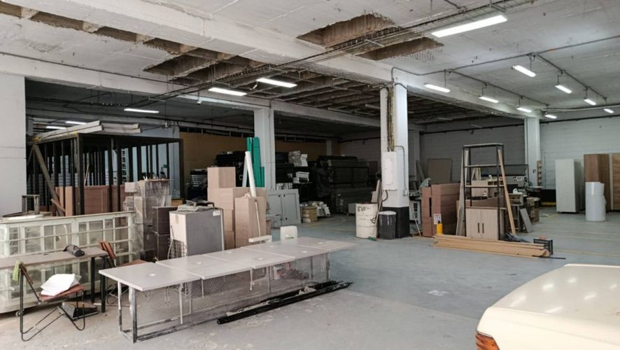 Bodega en arriendo en El Poblado, Medellín, 2000 m² · foto 8 de 17