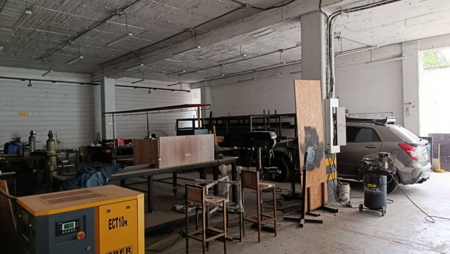 Bodega en arriendo en El Poblado, Medellín, 2000 m² · foto 9 de 17