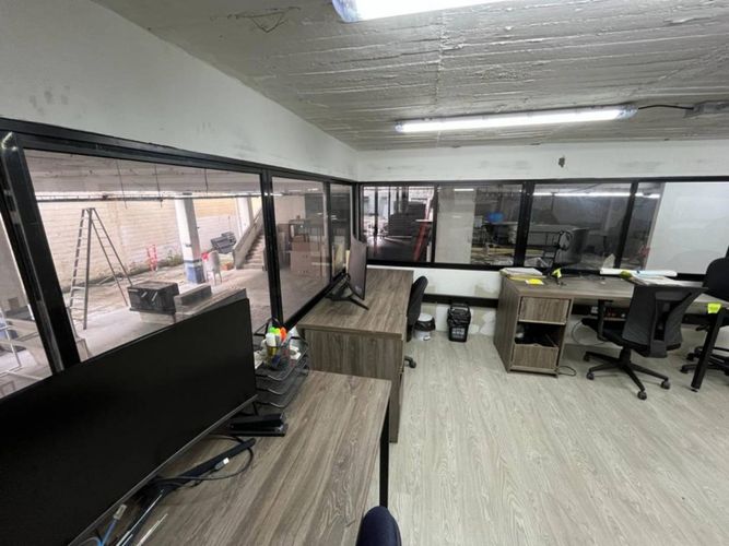 Bodega en arriendo en El Poblado, Medellín, 2000 m² · foto 13 de 17