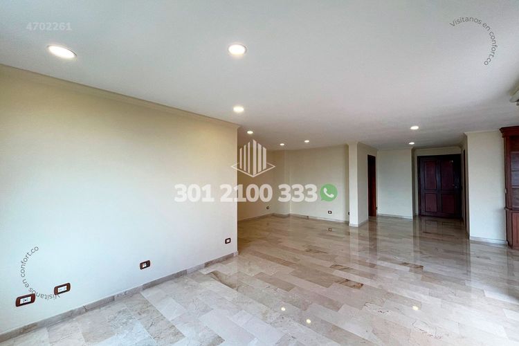 Apartamento de 2 alcobas en arriendo en El Tesoro, Medellín, 270 m² · foto 4 de 24