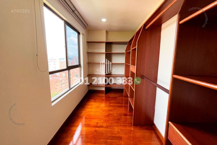 Apartamento de 2 alcobas en arriendo en El Tesoro, Medellín, 270 m² · foto 10 de 24