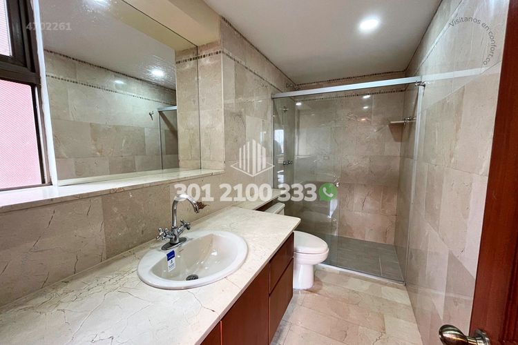 Apartamento de 2 alcobas en arriendo en El Tesoro, Medellín, 270 m² · foto 16 de 24