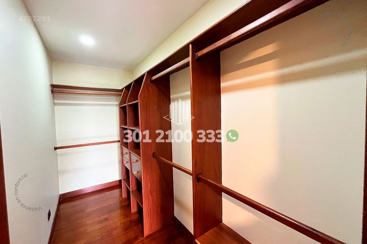 Apartamento de 2 alcobas en arriendo en El Tesoro, Medellín, 270 m² · foto 15 de 24