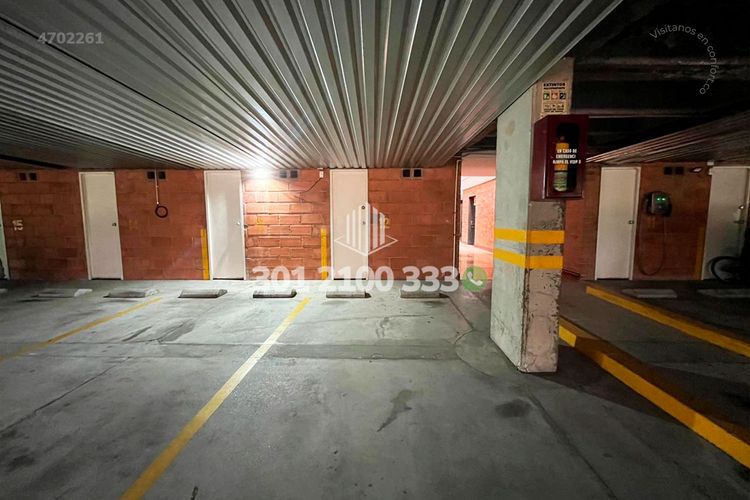 Apartamento de 2 alcobas en arriendo en El Tesoro, Medellín, 270 m² · foto 19 de 24