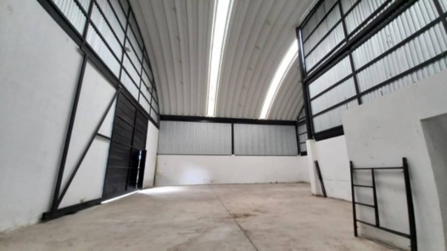 Bodega en arriendo en El Carmen De Viboral, El Carmen de Viboral, 300 m² · foto 2 de 6