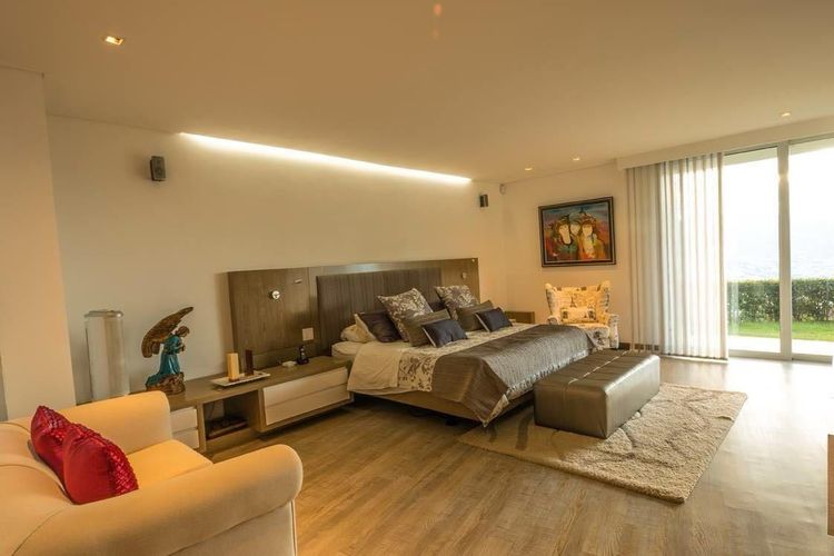 Casa de 4 alcobas en venta en La Calera, Medellín, 738 m² · foto 10 de 14