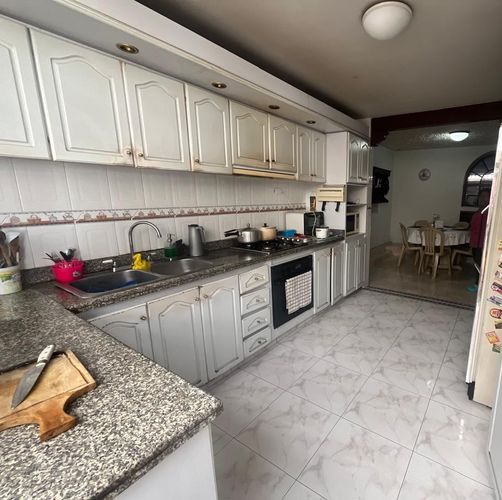 Casa de 4 alcobas en venta en Pasadena, Bogotá, 412 m² · foto 8 de 24