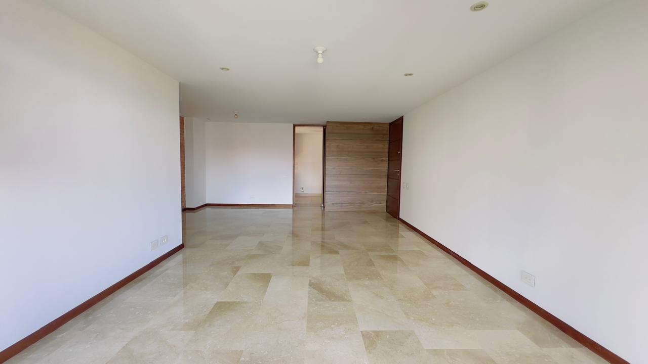 Apartamento en arriendo en El Poblado, Medellín · foto 2 de 17