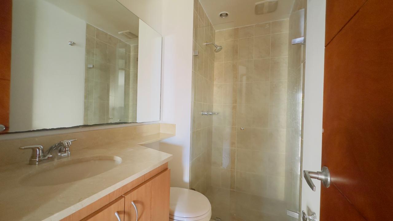 Apartamento en arriendo en El Poblado, Medellín · foto 6 de 17