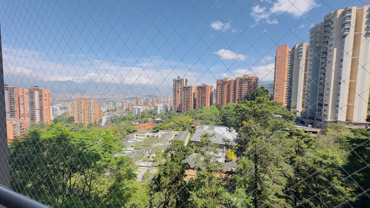 Apartamento en arriendo en El Poblado, Medellín · foto 12 de 17