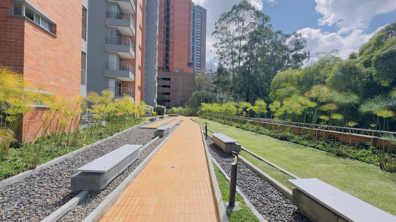 Apartamento en arriendo en El Poblado, Medellín · foto 16 de 17