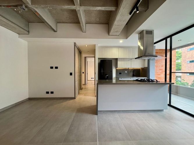 Apartamento de 2 alcobas en arriendo en Loma Del Esmeraldal, Envigado, 80 m² · foto 3 de 15